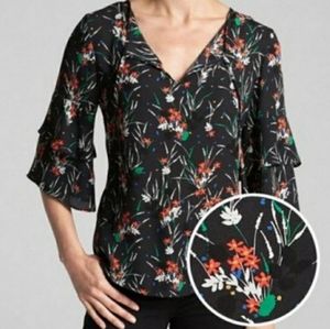 GAP Size Large Floral Blouse Ruffle V-Neck Flowers
